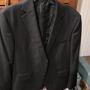 Men’s black suit jacket
